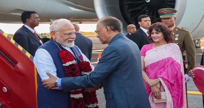 दो दिवसीय दौरे पर मॉरीशस पहुंचे प्रधानमंत्री नरेंद्र मोदी, होंगे कई अहम समझौते…