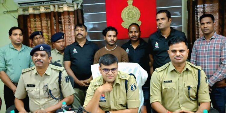 *सनसनीखेज हत्या का खुलासा, “कल्कि अवतार” के नाम से गाँव में दहशत फैलाने वाला आरोपी गिरफ्तार प्रेम प्रसंग में शक के चलते हत्या…