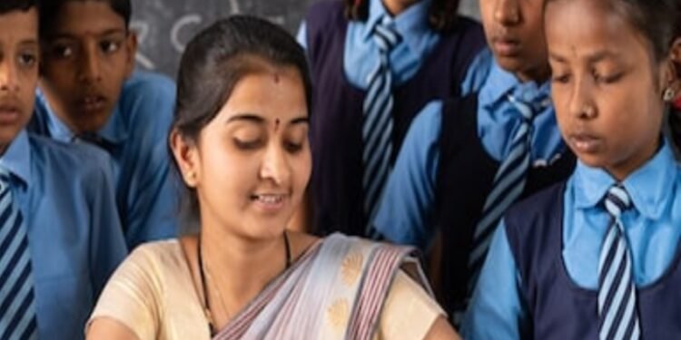 प्राइमरी टीचर की बढ़ेगी इतनी सैलरी आठवें वेतनमान में, यहां समझे कैलकुलेशन…