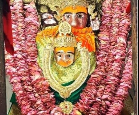 मां महामाया मंदिर में दो प्रतिमाओं का क्या है रहस्य, जाने मंदिर से जुड़ी कुछ खास बातें…