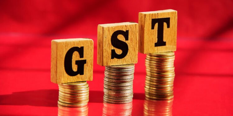 फ्लैट वालों हो जाओ सावधान, इतना देते हैं मेंटेनेस तो 18 फीसदी लगेगा GST…