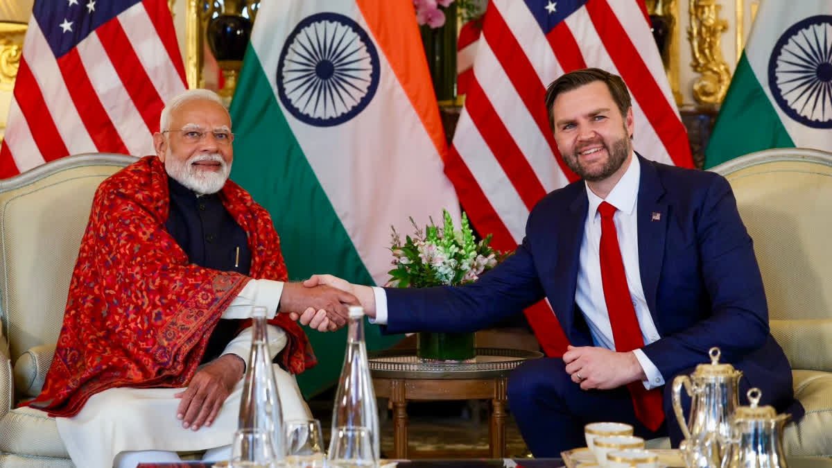 वैश्विक टैरिफ युद्ध के बीच जेडी वेंस का भारत दौरा, भारतीय कारोबार के लिए अहम, इन मुद्दों पर होगी चर्चा…