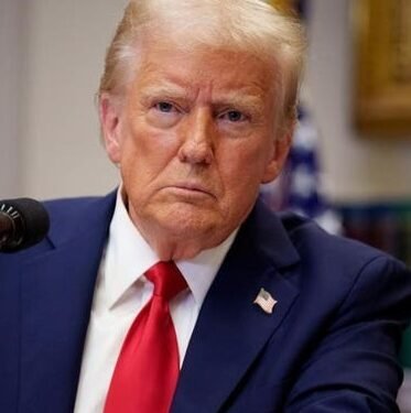 टैरिफ की घोषणा के बाद अमेरिकी शेयर बाजार में भारी गिरावट दर्ज…