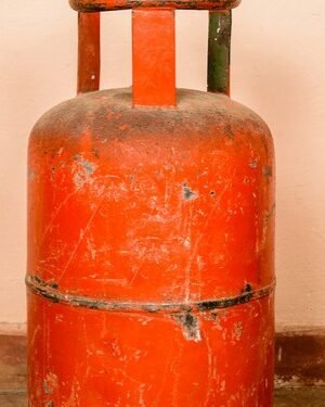 कंपनियों ने एलपीजी सिलेंडर के दम अपडेट किए,कमर्शियल गैस के दाम में आई भारी कटौती…