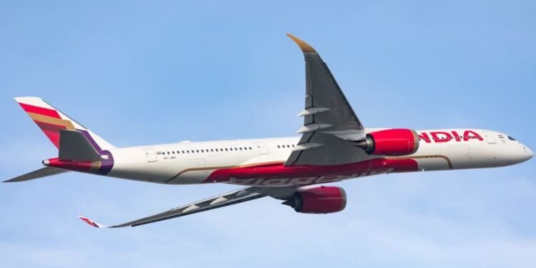 एअर इंडिया में एसी फेल: गुस्से से लाल-पीले हुए लोग, वायरल वीडियो ने बढ़ाया लोगों का पारा…