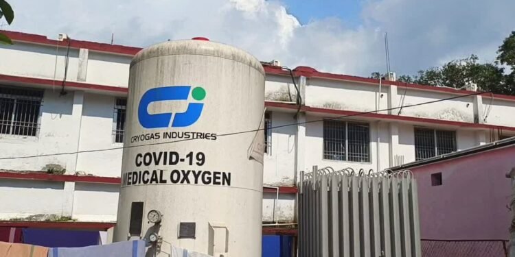 धूल फांक रहे ऑक्सीजन प्लांटों की सर्विसिंग शुरू, कोरोना से निपटने सक्रिय हुआ सिस्टम…