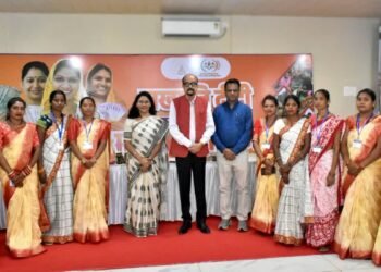 राज्यपाल पहुंचे बालोद, स्व सहायता समूह के कामों की सराहना की,इस बात पर हुई चर्चा…