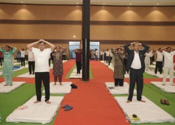 जिले में उत्साहपूर्वक मनाया गया योग दिवस सभी नगरीय निकायों, जनपदों, ग्राम पंचायतों में किया गया योगाभ्यास