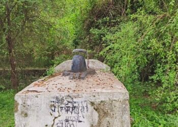 नाथ समुदाय की अनोखी परंपरा, समाधि के ऊपर बनाते हैं शिवलिंग, जन्म से लेकर मृत्यु तक शिव में ही लीन