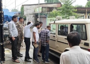 CG: मनेंद्रगढ़ और चिरमिरी में इनकम टैक्स की रेड, CA और SECL मैनेजर के यहां दबिश