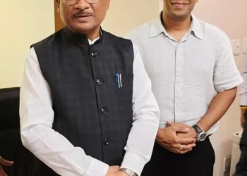 CM विष्णुदेव साय बस्तर के उज्ज्वल सितारे अविनाश तिवारी से मिले, उन्होंने बताया, बस्तर के उज्ज्वल सितारे श्री अविनाश तिवारी जी से टोक्यो प्रवास के दौरान मुलाक़ात