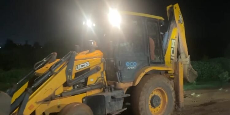 मुरूम माफिया का मसीहा कौन? रातों-रात खनन विभाग की आंखों में धूल झोंक कर करोड़ों का खेल”