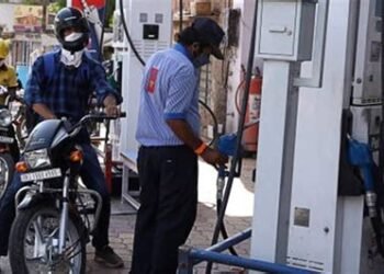 बिना हेलमेट वालों को भी मिलेगा पेट्रोल, लेकिन इस दिन से शुरू हो जाएगी कार्रवाई, पुलिस प्रशासन ने दी जानकारी…