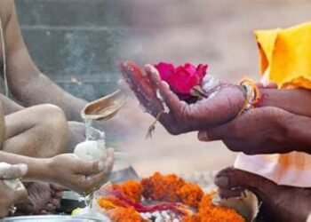 श्राद्ध के इन ज़रूरी नियमों को गलती से भी न करें नज़रअंदाज़, वरना पूरी ज़िन्दगी झेलनी पड़ेगी पितरों की नाराज़गी…