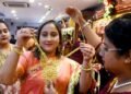 करवाचौथ के मौके पर फिर उछला सोना, रिकॉर्ड स्तर पर पहुंचीं कीमत, जानिए आपके शहर में क्या है रेट…