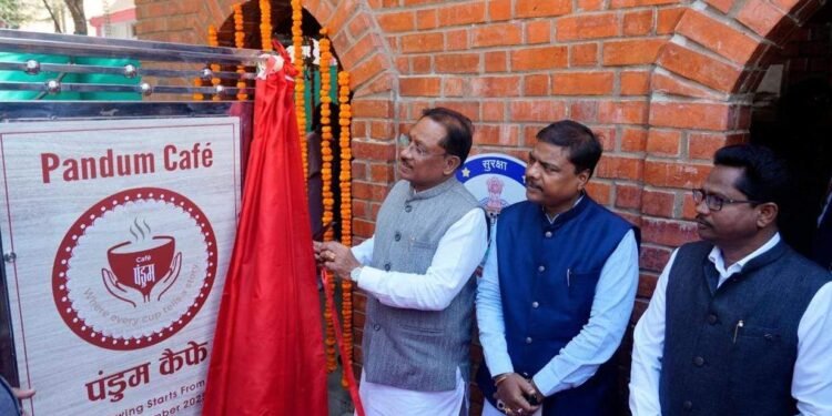 मुख्यमंत्री श्री विष्णु देव साय ने ‘पंडुम कैफे’ का किया शुभारंभ
