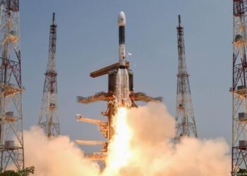 अंतरिक्ष में भारत की नई छलांग — इसरो ने सफलतापूर्वक लॉन्च किया ‘सूर्ययान-2’, सूर्य के ध्रुवीय क्षेत्र का करेगा अध्ययन