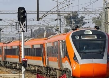Vande Bharat Express का नया मार्ग : वाराणसी-खजुराहो सेवा कल से शुरू होगी