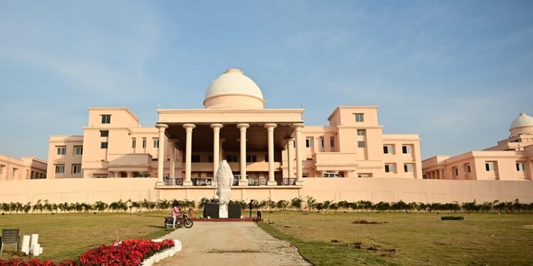 छत्तीसगढ़ विधानसभा का नया हरित भवन: आधुनिक तकनीक और पर्यावरण के संगम का प्रतीक