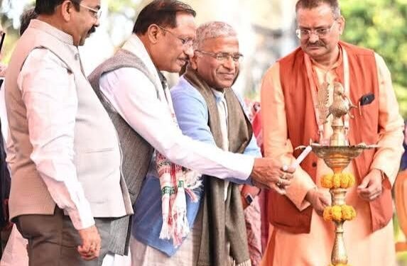 42 सत्र, 120 साहित्यकार और सांस्कृतिक संवाद साहित्य उत्सव 2026 का आगाज, CM बोले- अमृतकाल में साहित्य उत्सव सांस्कृतिक चेतना का प्रतीक…