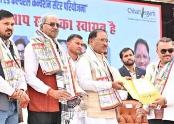 चित्रोत्पला फिल्म सिटी में ‘गदर’ के निर्माता अनिल शर्मा बनाएंगे अपनी अगली मूवी, मुख्यमंत्री ने रखी आधारशीला…