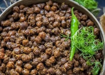 क्या आप भी गलत तरीके से खाते हैं काला चना मांसपेशियों को मजबूत बनाना है तो इस तरह करें डाइट में इसे शामिल…