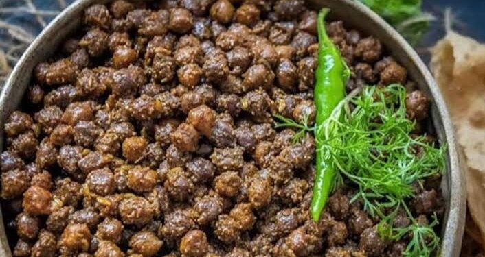 क्या आप भी गलत तरीके से खाते हैं काला चना मांसपेशियों को मजबूत बनाना है तो इस तरह करें डाइट में इसे शामिल…