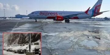 कश्मीर में ‘बर्फबारी का तांडव’श्रीनगर एयरपोर्ट पर ये 50 उड़ानें रद्द, नेशनल हाईवे 44 भी बंद…