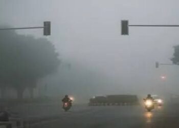 अगले 36 घंटे में बदलेगा मौसम का मिजाज, आंधी-बारिश के साथ बढ़ेगी सर्दी, जानें आपके राज्य में ऐसा रहेगा मौसम…