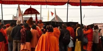 शंकराचार्य स्वामी ने त्यागा अन्न-जल, लगातार दूसरे दिन धरना जारी…