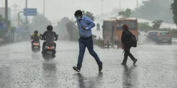 10 राज्यों में आंधी-बारिश का ऑरेंज अलर्ट 50 की स्पीड से चलेंगी हवाएं जानें लेटेस्ट अपडेट…