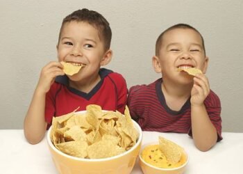 बुलडोजर बाबा’ से बच्चे ने मांग दी चिप्स, सीएम खिलखिलाकर हंस पड़े…