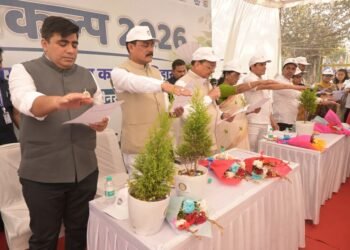 कोरबावासियों ने किया स्वच्छता का स्वर्ण हस्ताक्षर महासंकल अभियान में 15,500 से अधिक हस्ताक्षरों के साथ शहर गोल्डन बुक ऑफ वर्ल्ड रिकॉर्ड में दर्ज ऐतिहासिक पल में शामिल होने आमनागरिको में दिखा उत्साह…