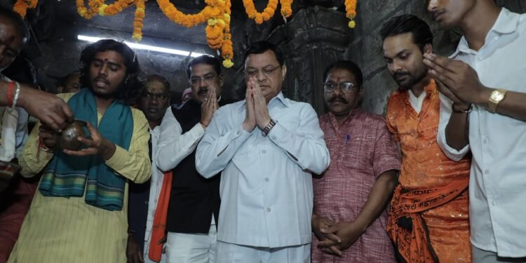 शिव आरती, दीपोत्सव के साथ पाली महोत्सव 2026 का उद्योग मंत्री लखनलाल देवांगन के मुख्य आतिथ्य में हुआ शुभारंभ