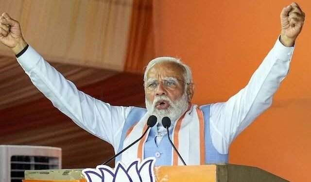 56 इंच की छाती को क्या हो गया संसद में बवाल के बाद दिग्गज का बड़ा सवाल, बोले- पता नहीं क्यों डरे हुए हैं…