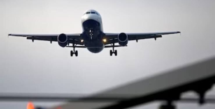 आखिर क्यों एयरपोर्ट पर घंटों बाधित रहीं उड़ानें अचानक रूट बदलने से यात्री हुए परेशान…