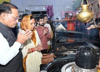 आज महाशिवरात्रि पर सीएम साय ने बाबा धाम में की पूजा-अर्चना, प्रदेशवासियों की सुख-समृद्धि और खुशहाली की कामना की …