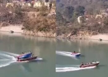 एक पर चढ़ी दूसरी बोट का खौफनाक वीडियो आया सामने, एडवेंचर करने वाले ये जरूर देखें…