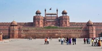 लाल किले के पास बम धमाके का अलर्ट, आतंकियों के निशाने पर हैं बड़े मंदिर, और यहां हाई अलर्ट…