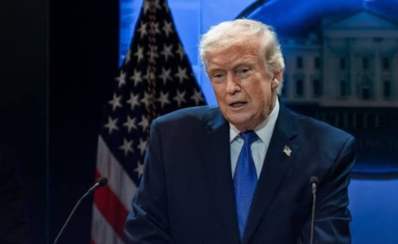 टैरिफ फैसले पर भड़के ट्रंप, अमेरिकी सुप्रीम कोर्ट के निर्णय को बताया अपमानजनक…