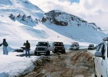 पहाड़ों पर बर्फबारी से मैदानों में लौटेगी ठंड इन 6 राज्यों में बारिश का अलर्ट, जानें आपके शहर का हाल…