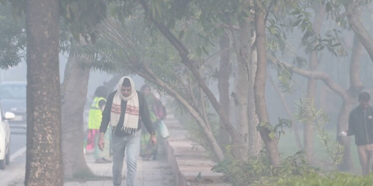 पहाड़ों से लेकर मैदान तक उत्तर भारत में मौसम दिखाएगा अपना रौद्र रूप, जानें आपके शहर में ऐसा रहेगा मौसम…