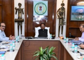 सीएम साय ले रहे हाईलेवल मीटिंग, पेट्रोल-डीजल और LPG की उपलब्धता समेत इन मुद्दों पर समीक्षा…