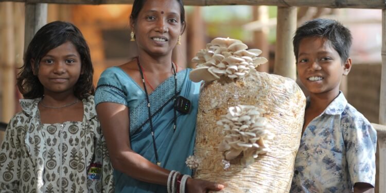 बालको की उन्नति परियोजना ने बदली ज़िंदगी, गंगोत्री से मशरूम दीदी बनने का सफर