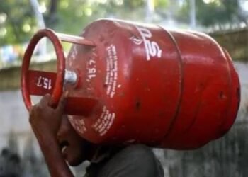 गैस बुकिंग पर आया एक और अपडेट, कोटे से अधिक सिलिंडर के लिए देनी होगी ये जानकारी…