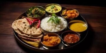 थाली में खाना परोसने से पहले पढ़ लें ये 9 बातें खाने का ये सही तरीका ही है लंबी उम्र का राज…