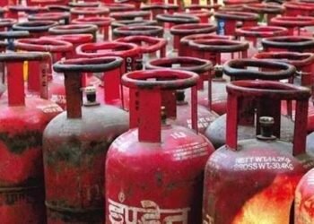 ग्रामीण इलाकों में गैस सिलेंडर की बुकिंग को लेकर बड़ा फैसला, 25 दिन की जगह अब इतने दिन में मिलेगा सिलेंडर…