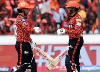अब पहले मुकाबले में भिड़ेंगे RCB और SRH जानें कब, कहाँ और कैसे देखें लाइव मैच…