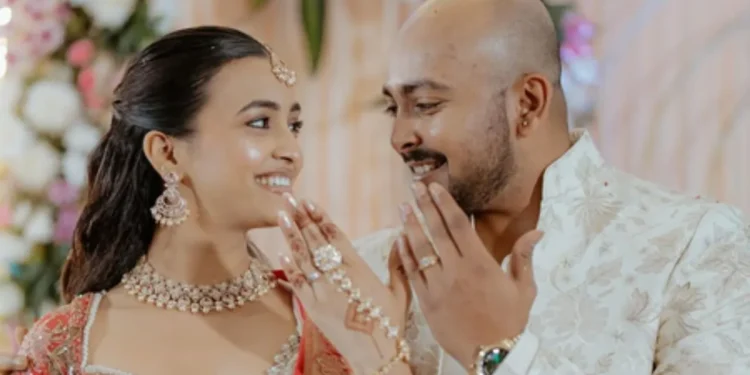 वर्ल्ड कप फाइनल के दिन पृथ्वी शॉ ने की सगाई, जानें आखिर ये कौन है आकृति अग्रवाल…