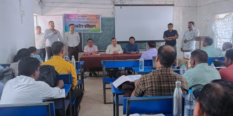 जिले में जनगणना प्रशिक्षण का निरीक्षण, प्रगणकों को डिजिटल प्रक्रिया समझने के निर्देश